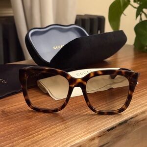 Gucci Brown Tortoise Sunglasses